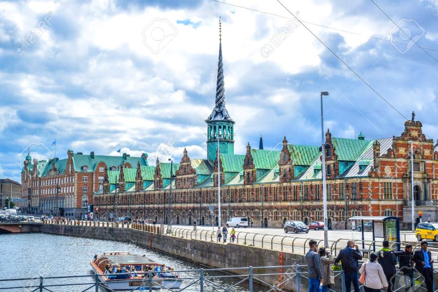 AKTIER I A.P. MØLLER MÆRSK A (MAERSK A): RESULTAT I 2025, DRIVKRÆFTER, MILEPÆLE OG RISICI — HVAD SKAL MAN HOLDE ØJE MED I 2026?